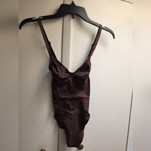 🤎 SKIMS Seamless Sculpt Low Back Thong Bodysuit S